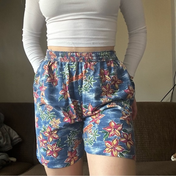 Vintage 90s Erika Tropical Elastic Waist Shorts Size S/M - Picture 2 of 8